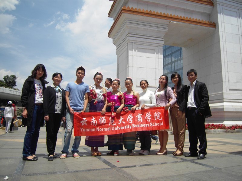 云南师范大学商学院泰语专业学生受邀参加2013昆明—泰国节