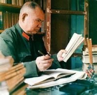 百年长师人物: 开国少将――王耀南