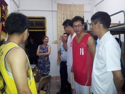 体育学系2012届毕业生文明离校工作有声有色