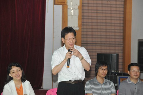 团省委书记曾颖如到广东石油化工学院调研大学生创新创业工作